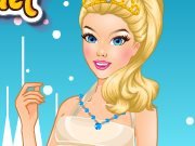 Ice Queen Beauty dress up game